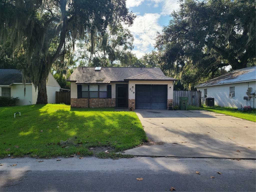 Property Photo:  219 Deborah Avenue  FL 34748 