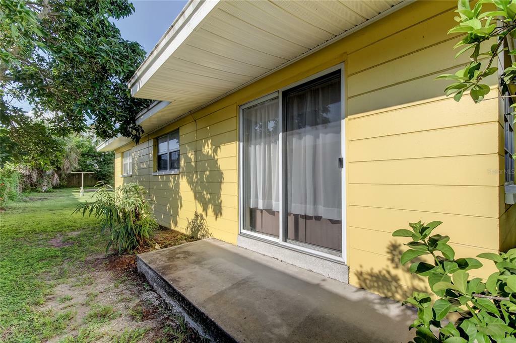 Property Photo:  316 11th Avenue SW  FL 33770 