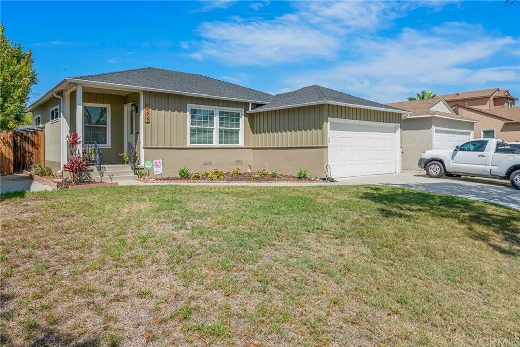 Property Photo:  3207 Eckleson Street  CA 90712 