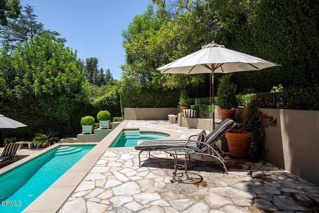 Property Photo: 1003 Hillside Terrace CA 91105