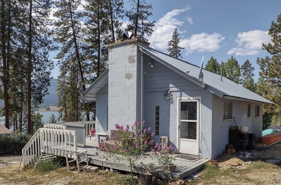 Property Photo: 33275 SE Kaylin Rd WA 99181