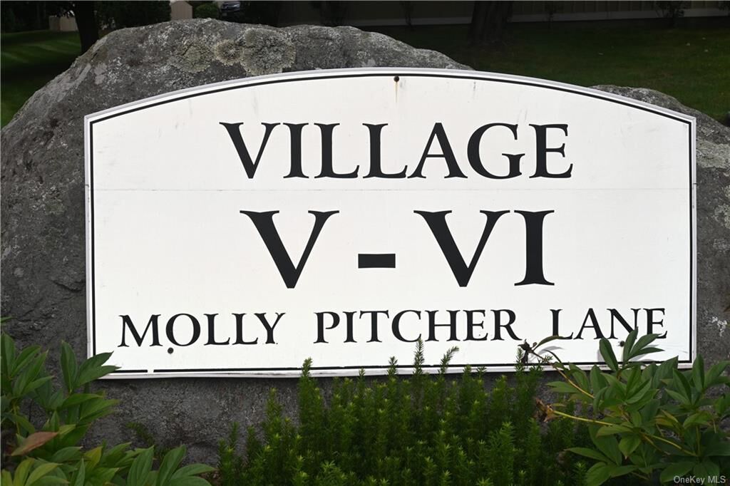 Property Photo:  92 Molly Pitcher Lane A  NY 10598 