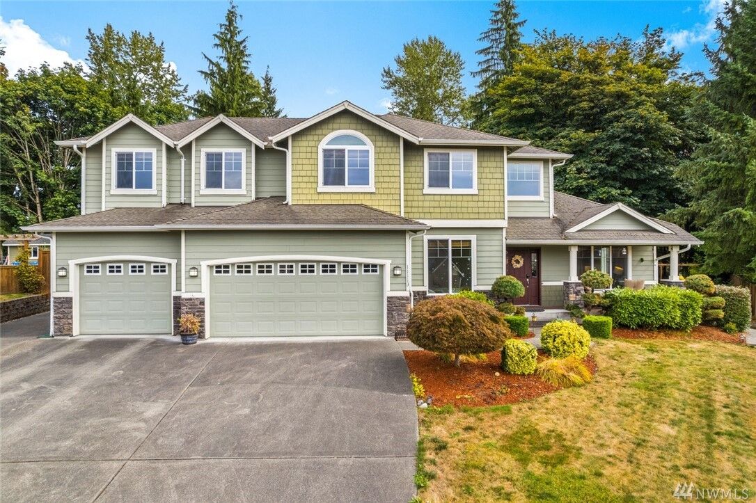 Property Photo: 11113 201st Dr SE WA 98290