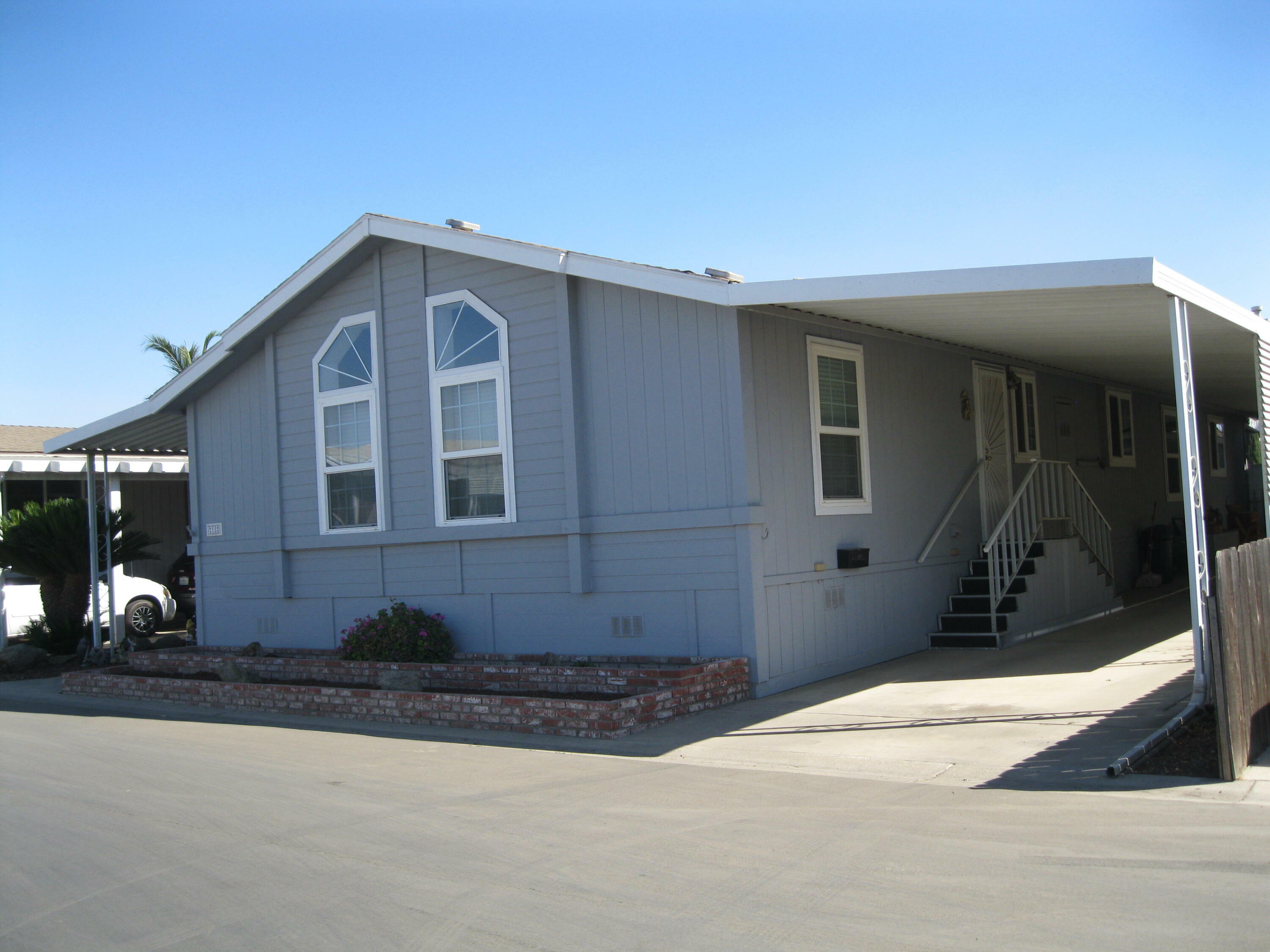 2459 N Oaks Street 18  Tulare CA 93274 photo