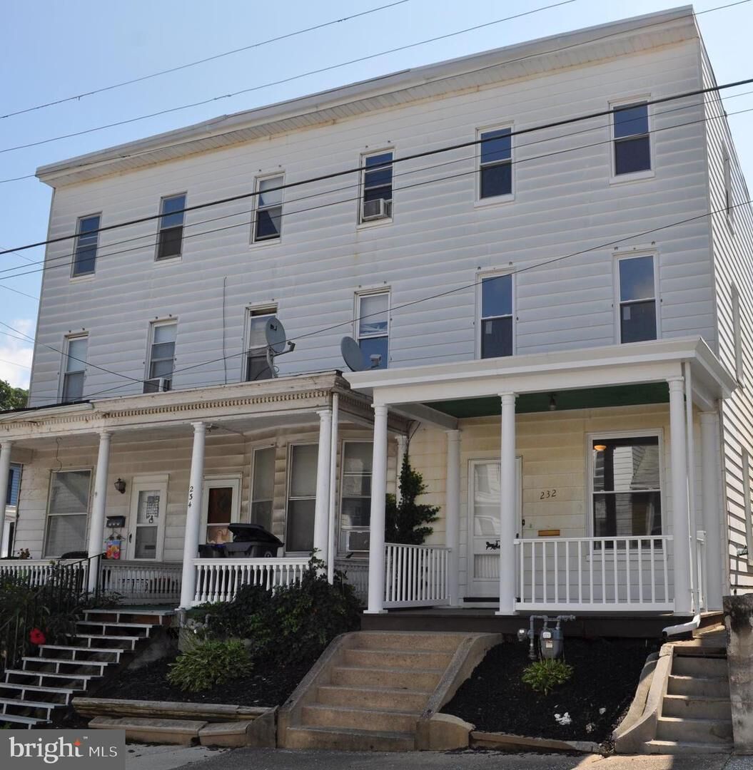 Property Photo:  232 Locust Street  PA 17113 