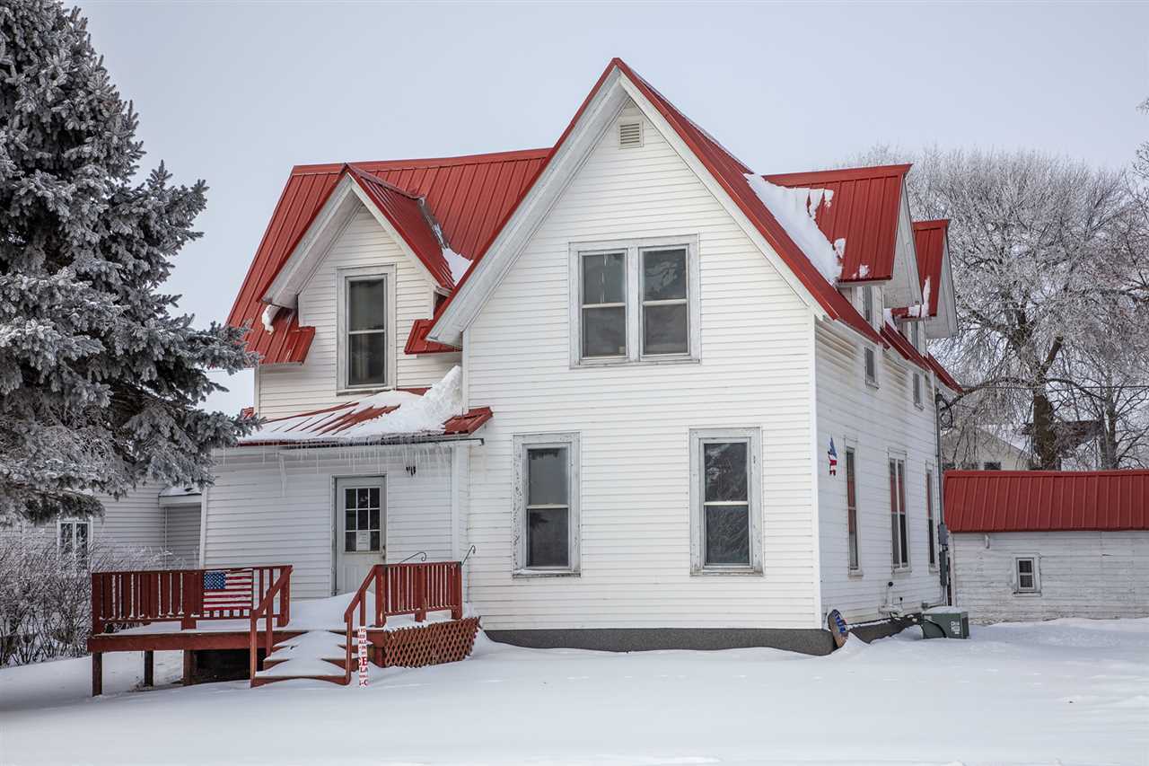 Property Photo:  621 Locust Street  IA 50602 