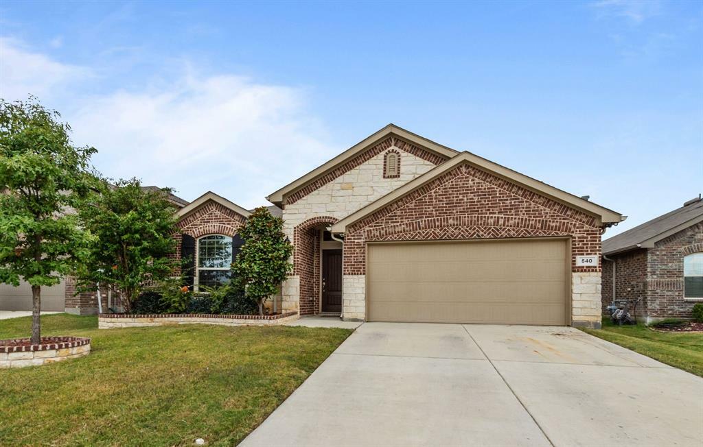 Property Photo:  540 Pollyann Trail  TX 76052 