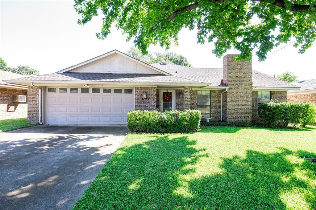 Property Photo:  1204 Brandon Court  TX 75060 