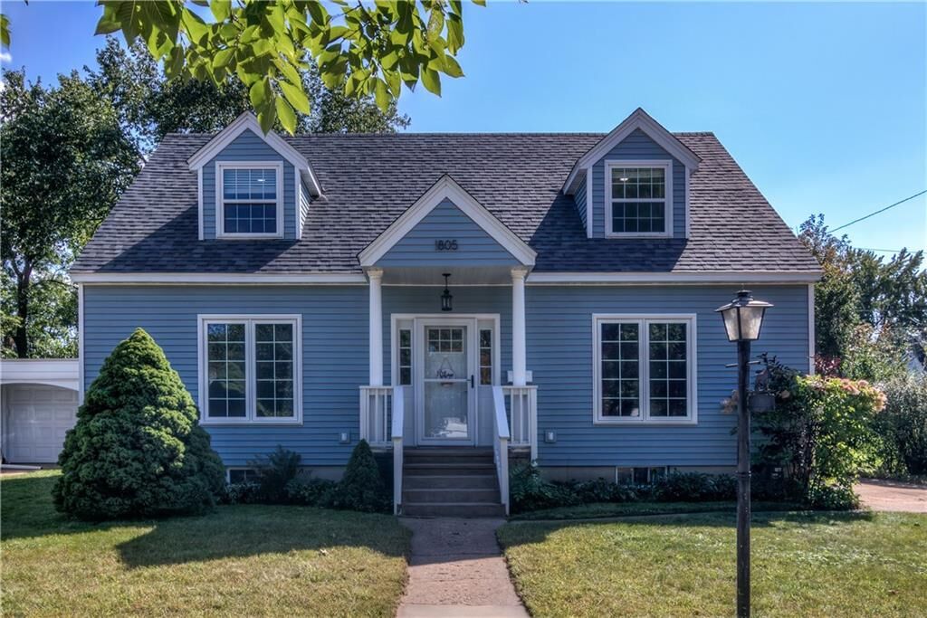Property Photo:  1805 Main Street  WI 54701 