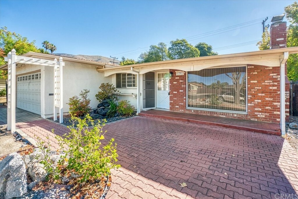 Property Photo:  1201 Fernwood Drive  CA 93401 