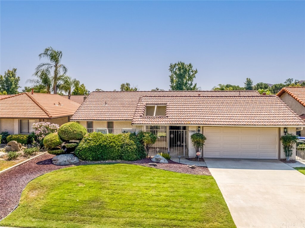 Property Photo:  2205 Sequoia Drive  CA 92545 