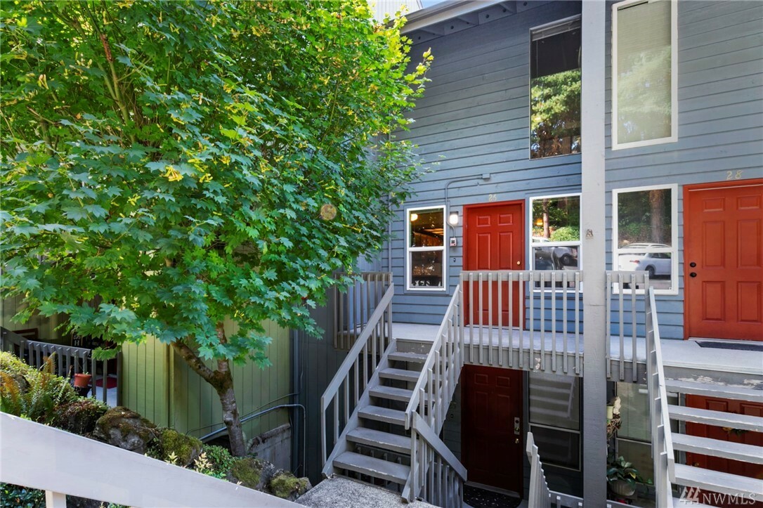 Property Photo: 500 N National Ave 26 WA 98312