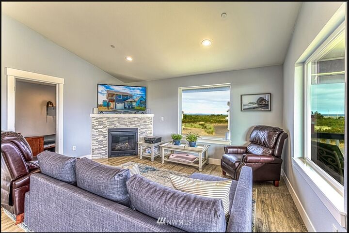 Property Photo: 322 Marina Court SE WA 98569