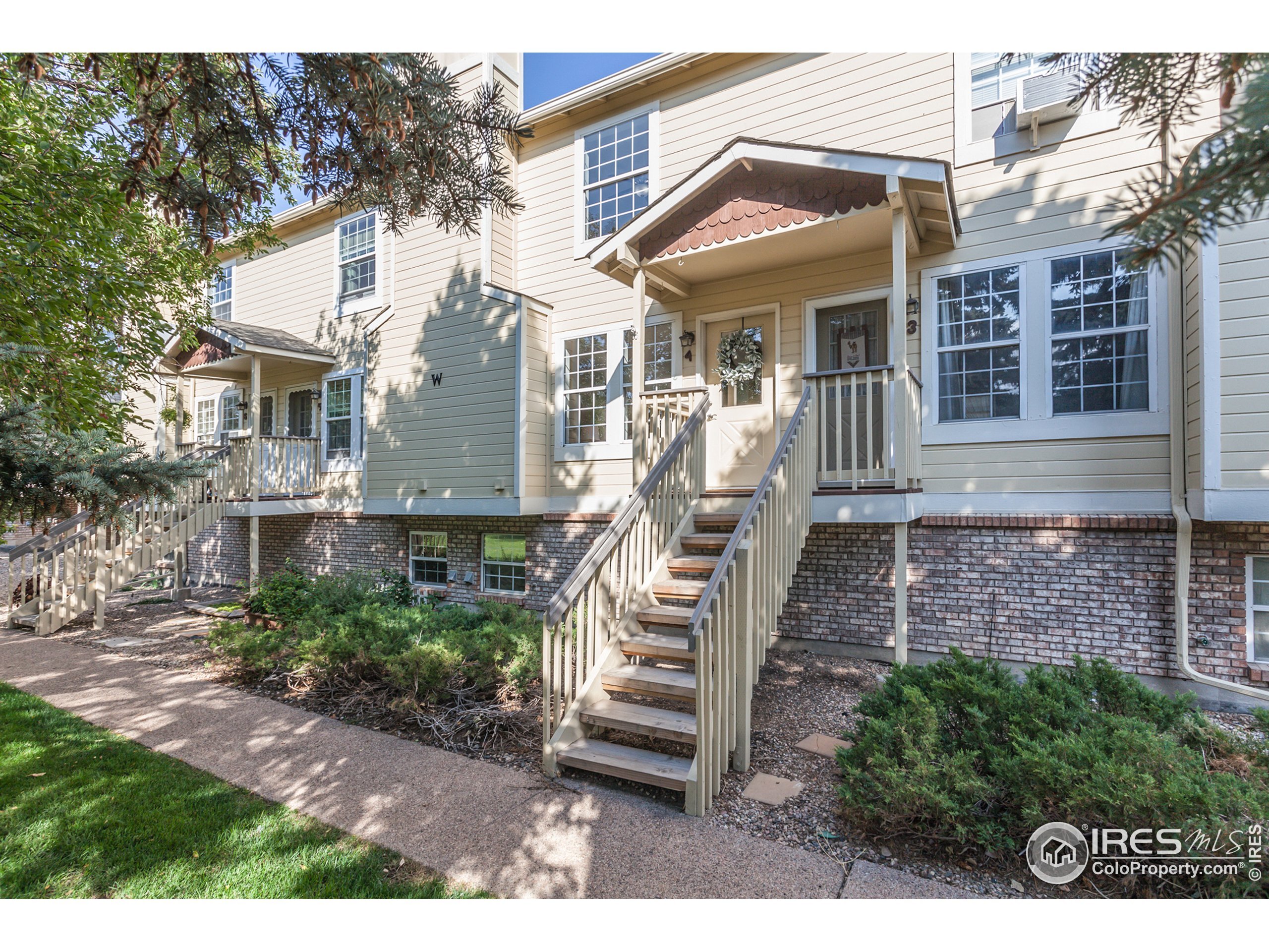 Property Photo: 3200 Azalea Dr W4 CO 80526