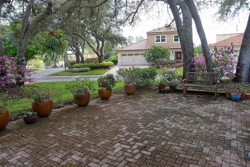 Property Photo: 1154 W Winged Foot Circle FL 32708