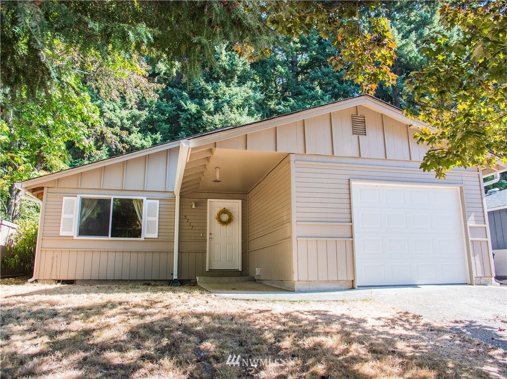 Property Photo:  5717 E Roosevelt Avenue  WA 98404 