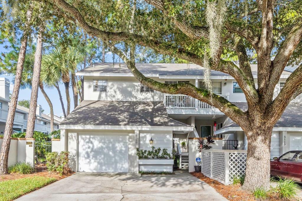 Property Photo:  5117 S Jules Verne Court  FL 33611 