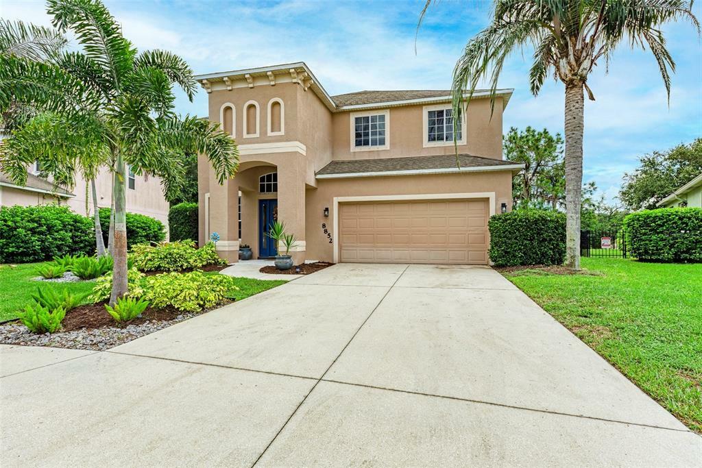 Property Photo:  8852 Founders Circle  FL 34221 