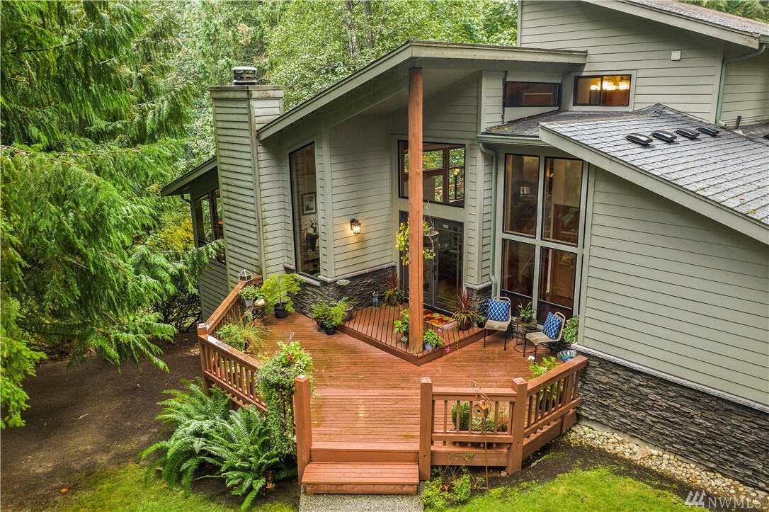 Property Photo:  15707 Tiger Mountain Rd SE  WA 98027 