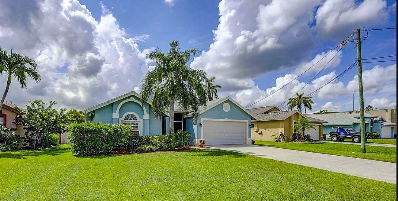 Property Photo:  6440 Mullin Street  FL 33458 