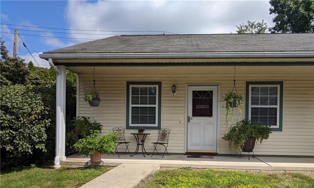 Property Photo:  333 West Avenue 1  CT 06460 