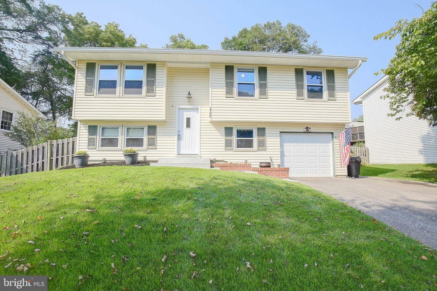 Property Photo:  1750 Linkwood Lane  MD 21114 