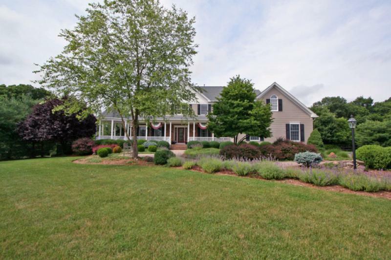 Property Photo:  40 Southgate Dr  NJ 08801 