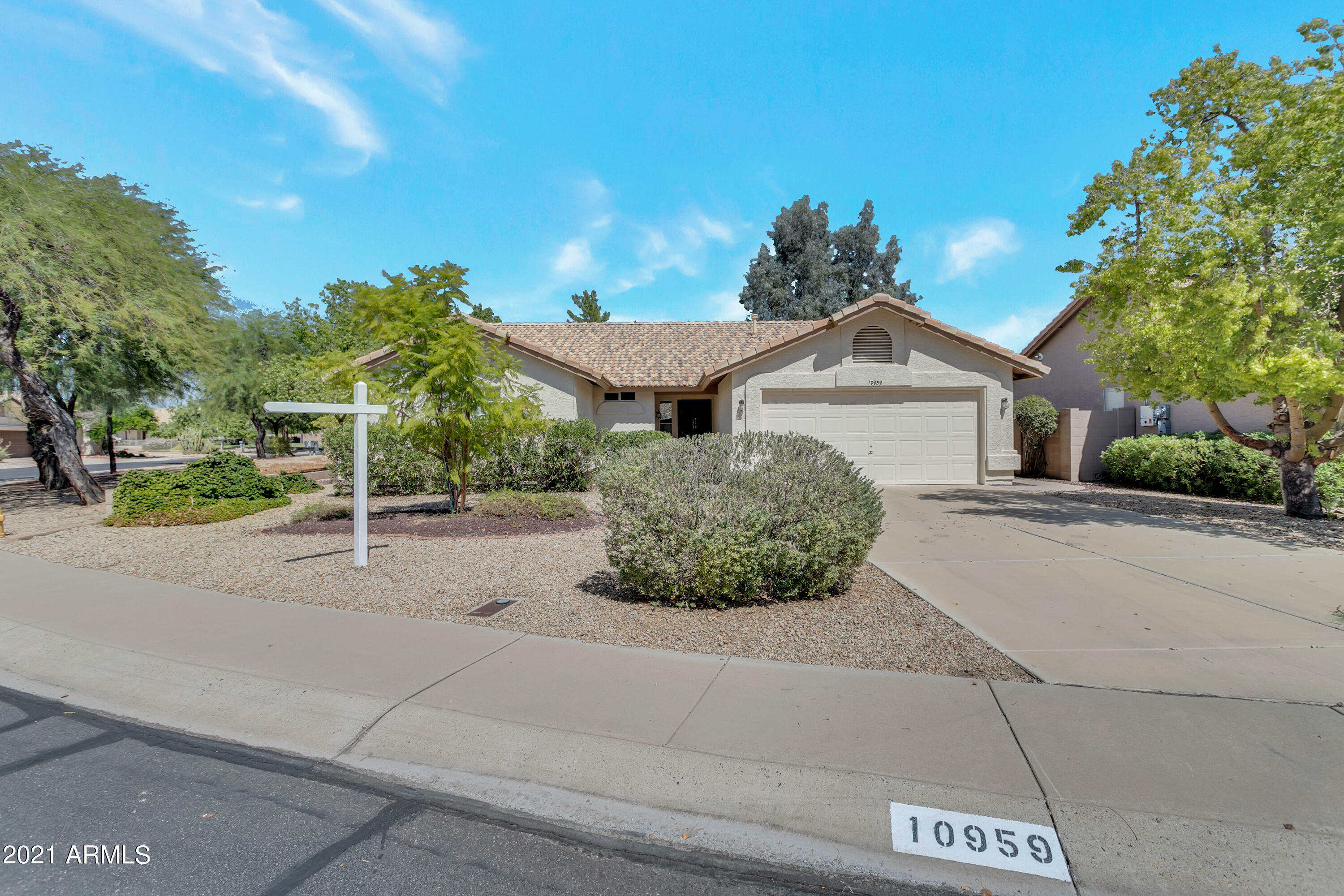 Property Photo:  10959 W Tonopah Drive  AZ 85373 