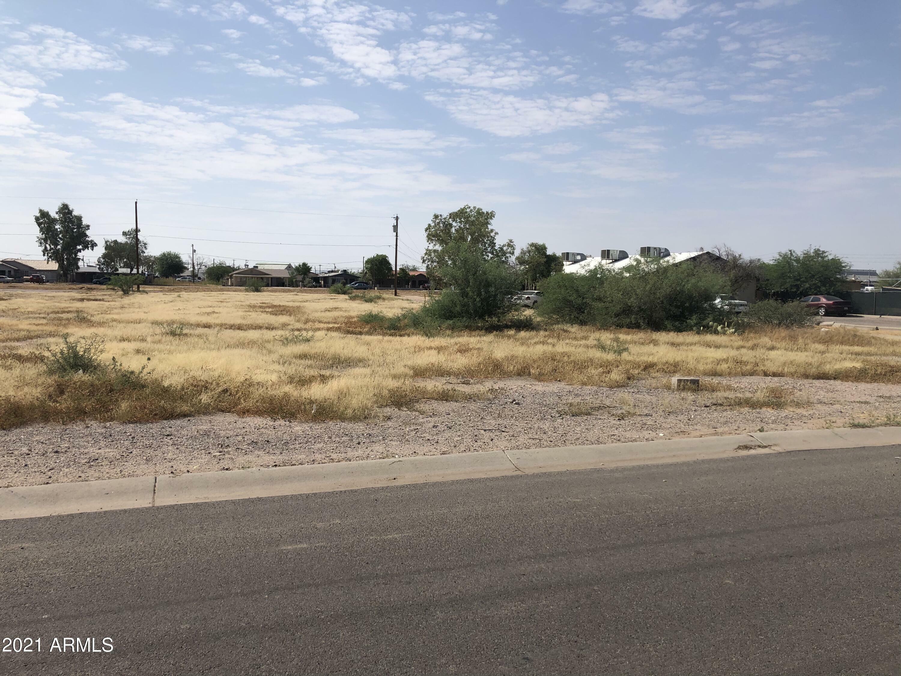 Property Photo:  709 W McMurray Boulevard  AZ 85122 