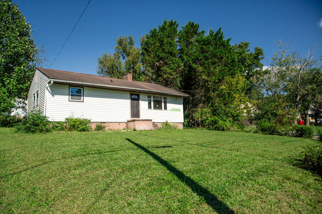 Property Photo:  2227 Peachtree St  TN 37920 