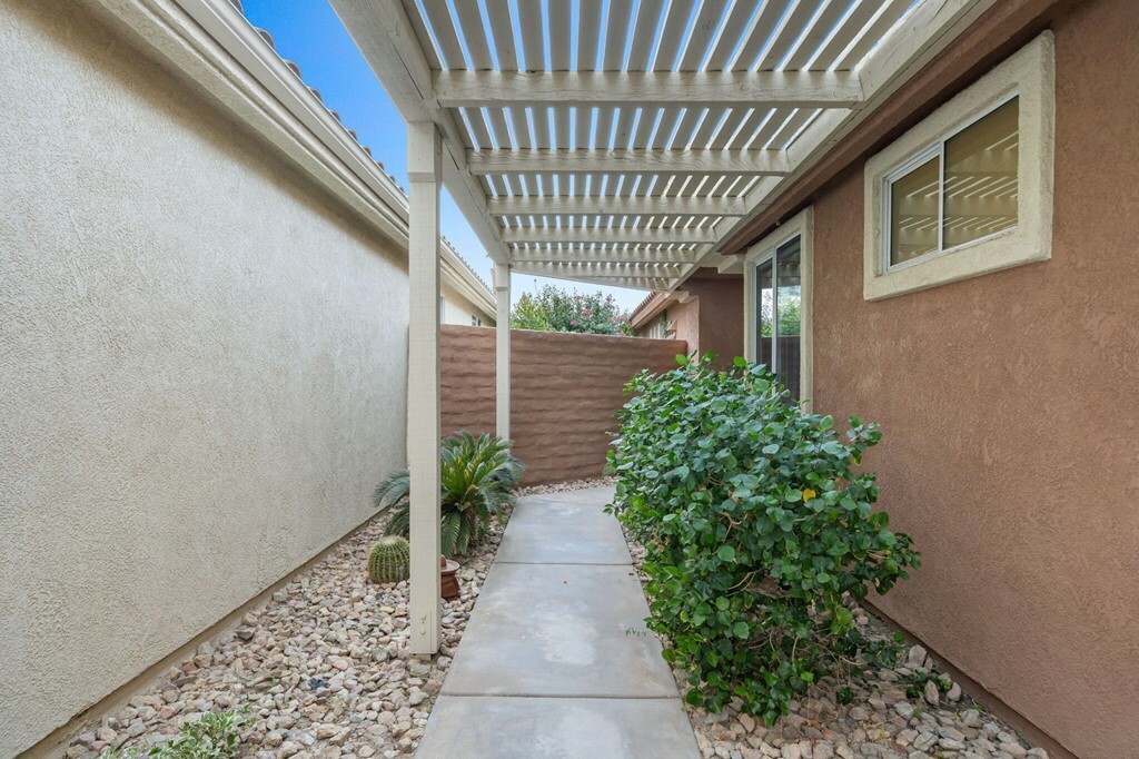 Property Photo:  42133 Turqueries Avenue  CA 92211 