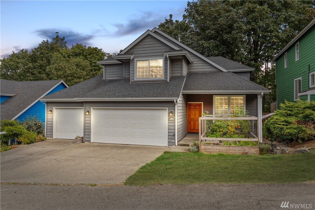 Property Photo:  8129 4th Ave SW  WA 98106 