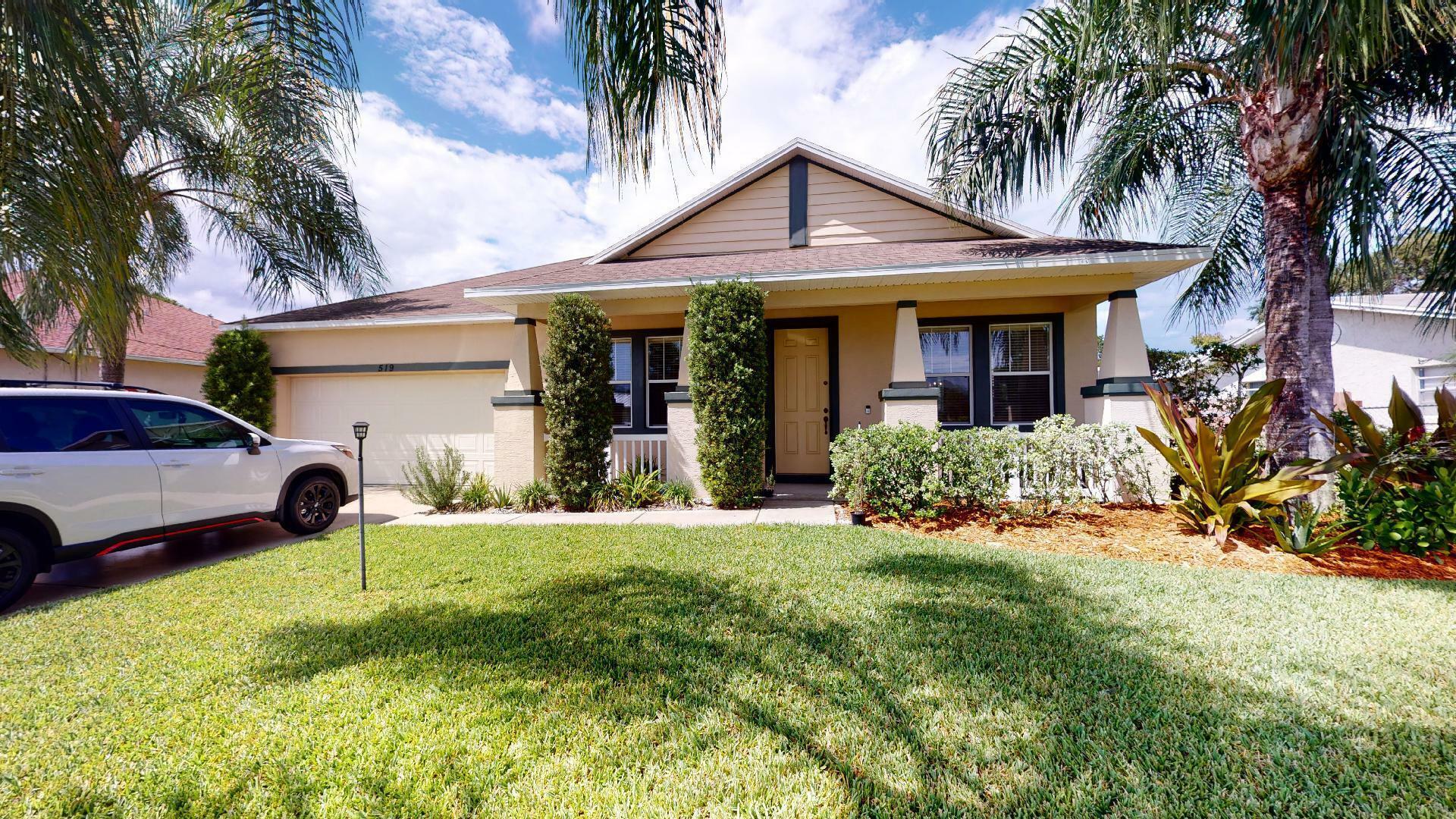 Property Photo:  519 SE Maple Terrace  FL 34983 