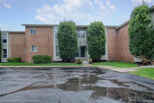 745 Randolph St Apt 123  Northville MI 48167 photo