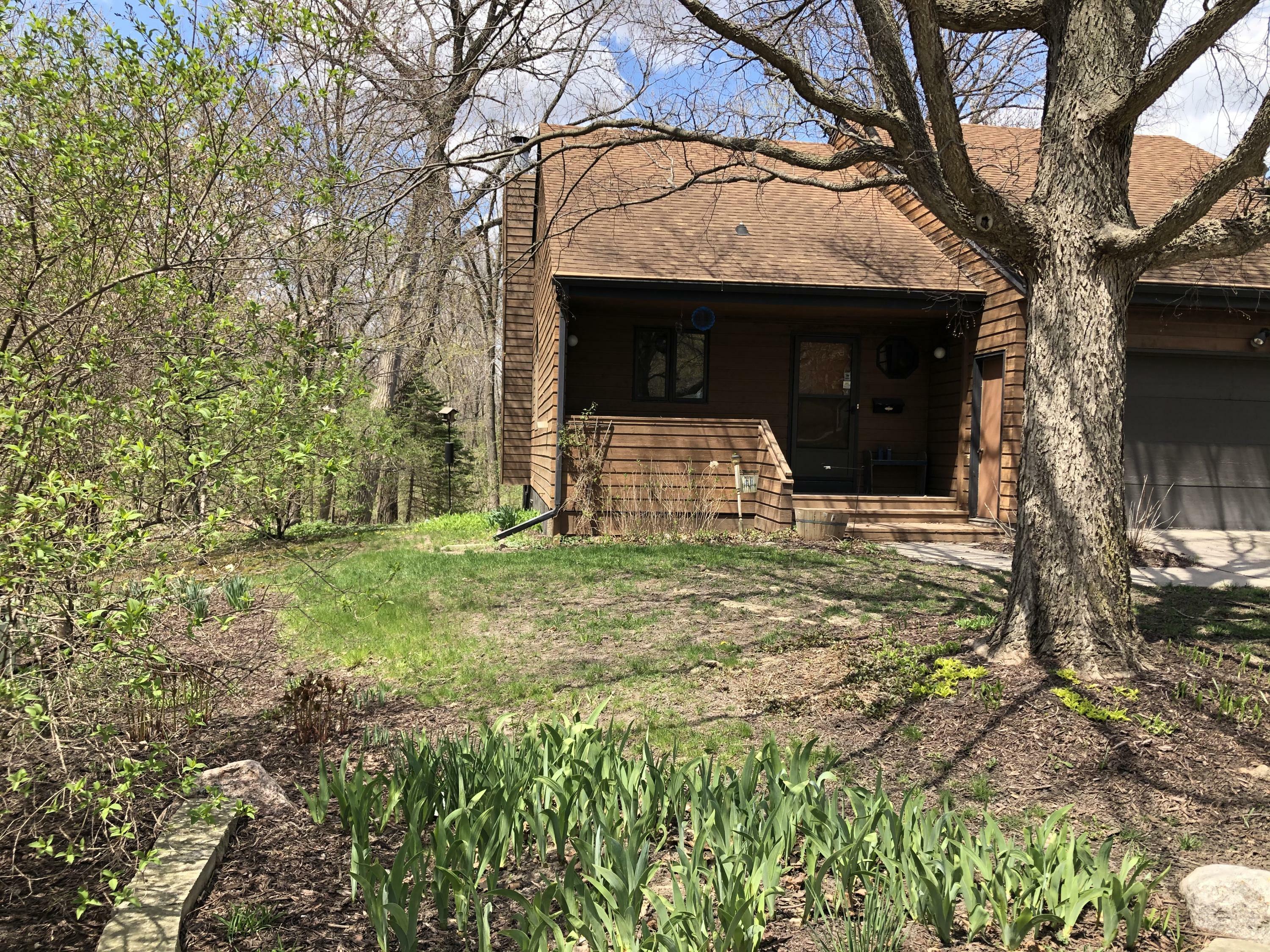 Property Photo:  301 Westbrook Lane  IA 50014 