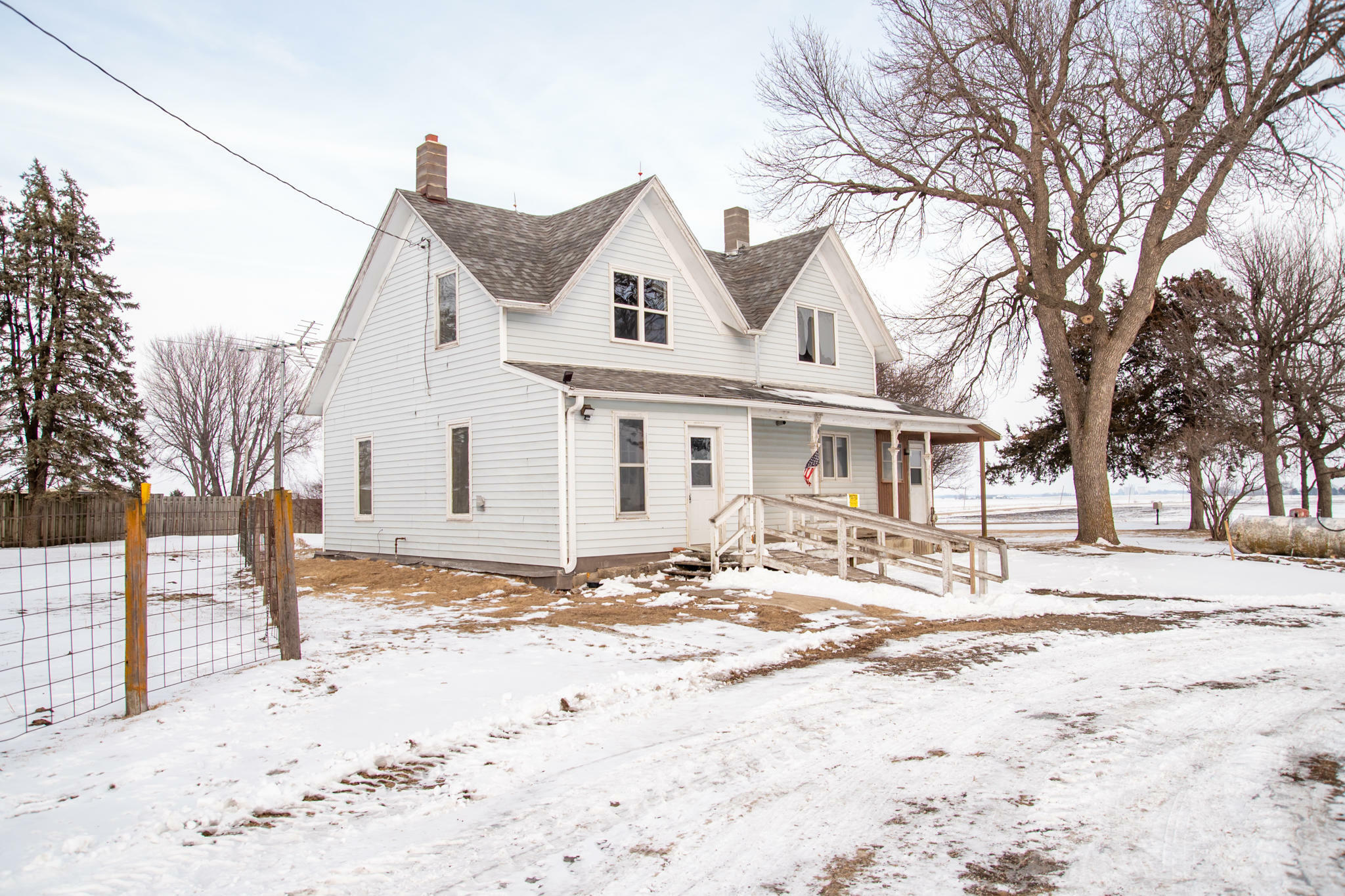 Property Photo:  3909 Queens Avenue  IA 50248 