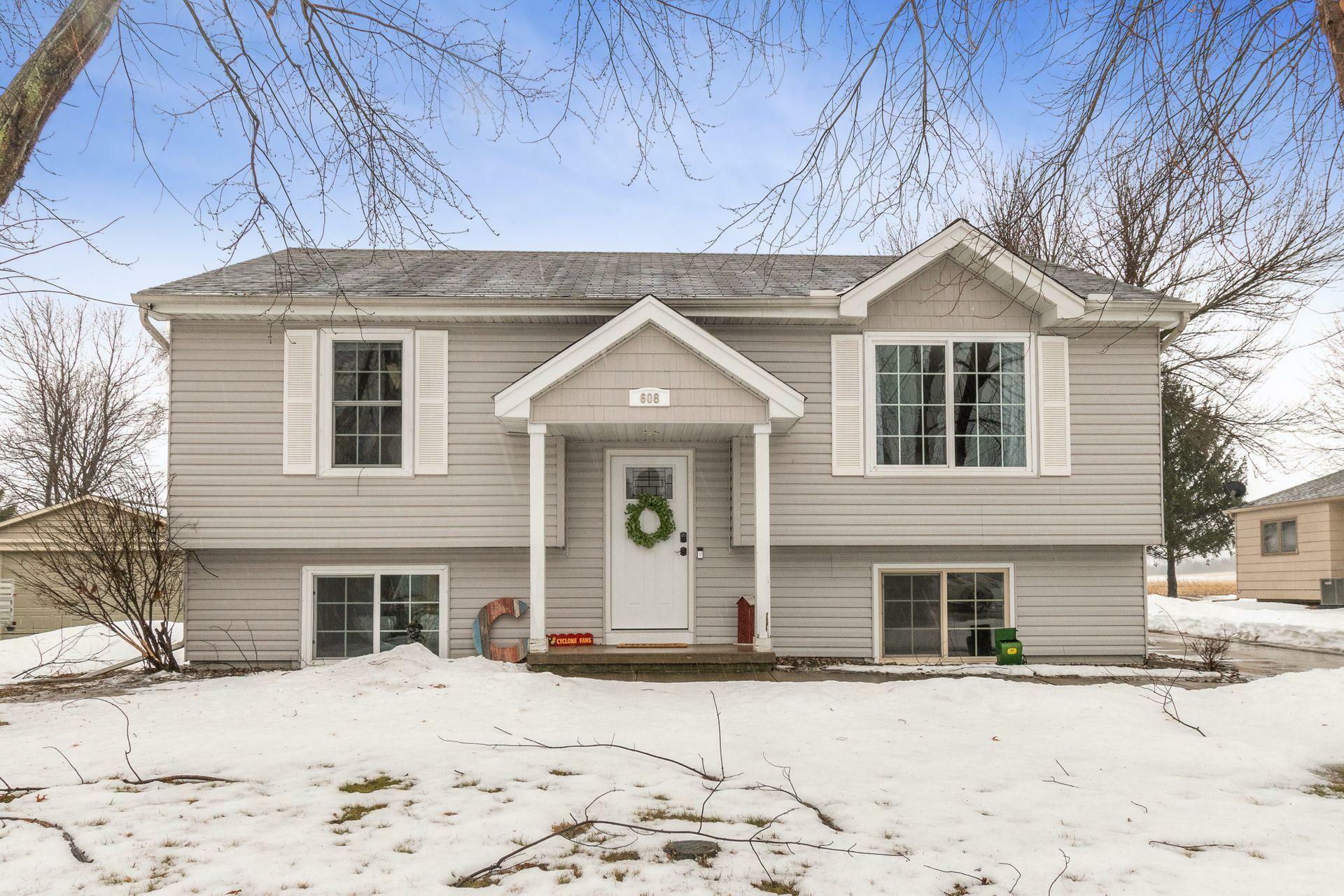 Property Photo:  608 Ken Maril Road  IA 50010 