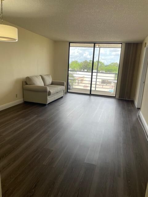 Property Photo:  4640 Lucerne Lakes Boulevard 403  FL 33467 