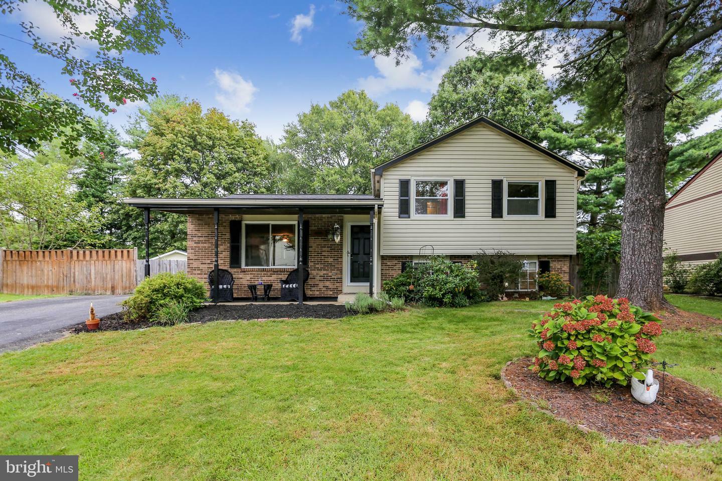 Property Photo: 19003 Perrone Drive MD 20874