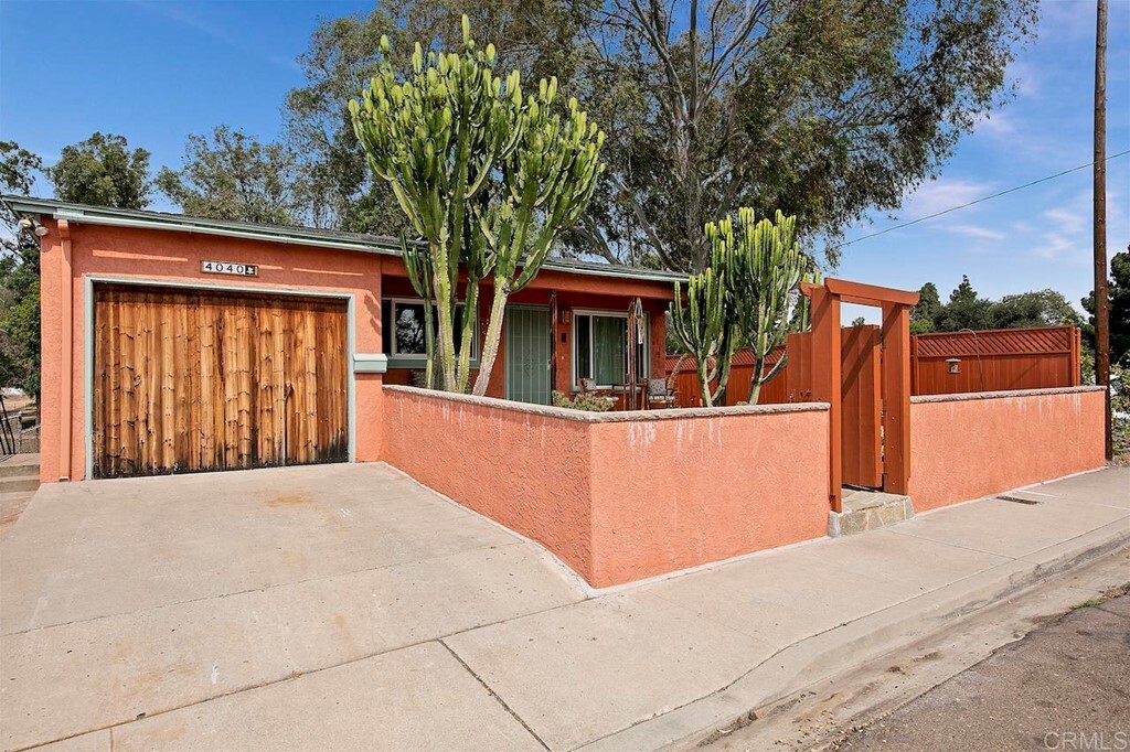 Property Photo:  4040 Pepper Drive  CA 92105 