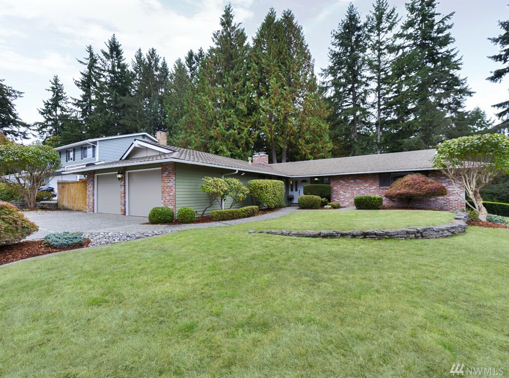 Property Photo:  16917 155th Place SE  WA 98058 