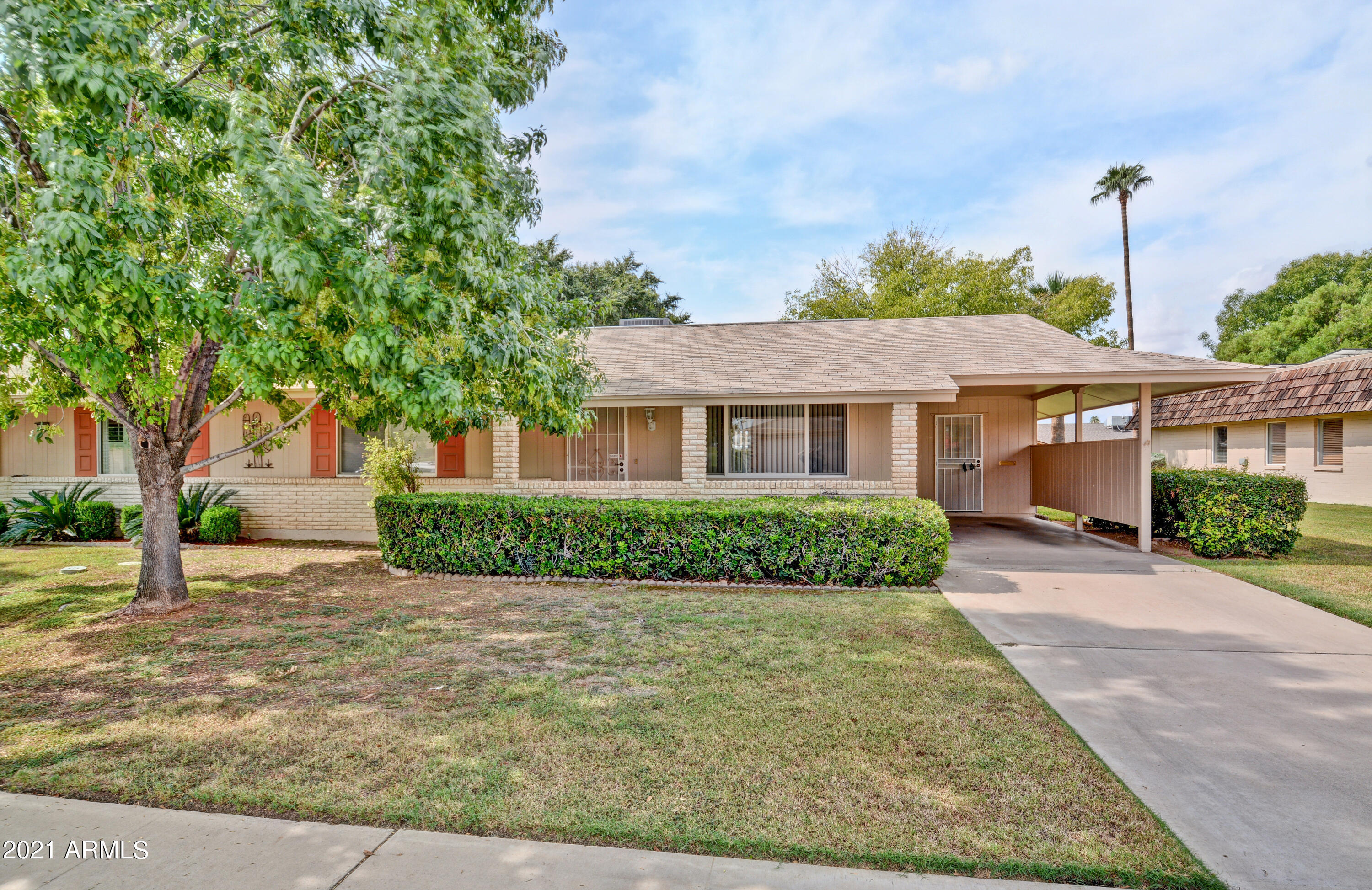 Property Photo: 10641 W Tropicana Circle AZ 85351