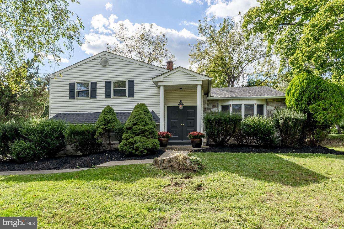 Property Photo:  580 Stenton Avenue  PA 19422 