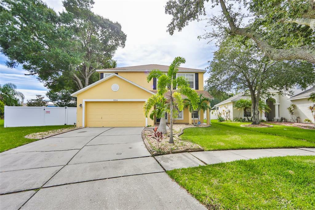 Property Photo:  9354 Hidden Water Circle  FL 33578 