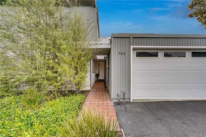 Property Photo: 366 Grenoble Lane CA 92627