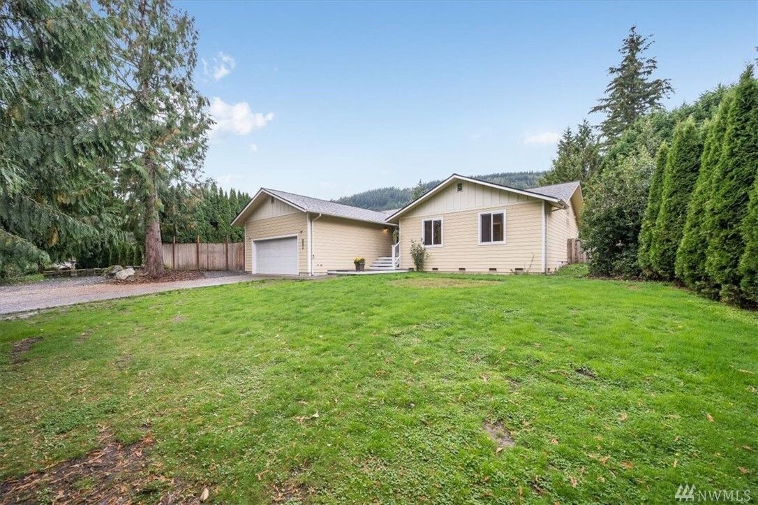 Property Photo:  381 Thompson Rd  WA 98284 