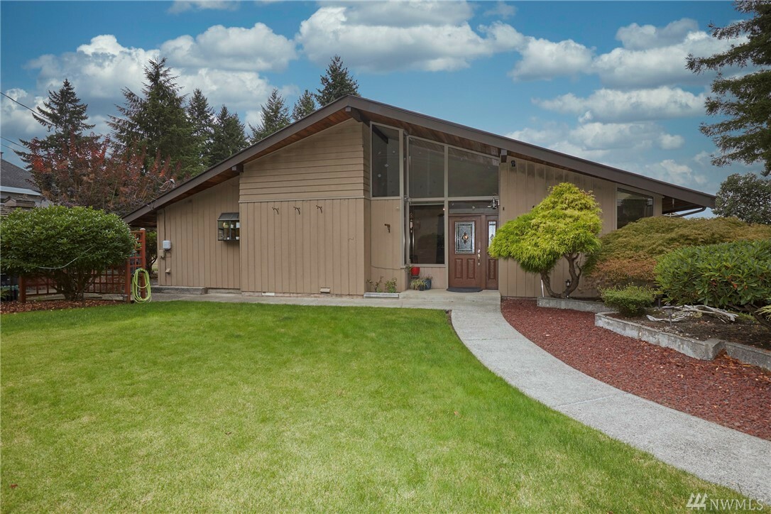 Property Photo:  495 NE Vena St  WA 98311 