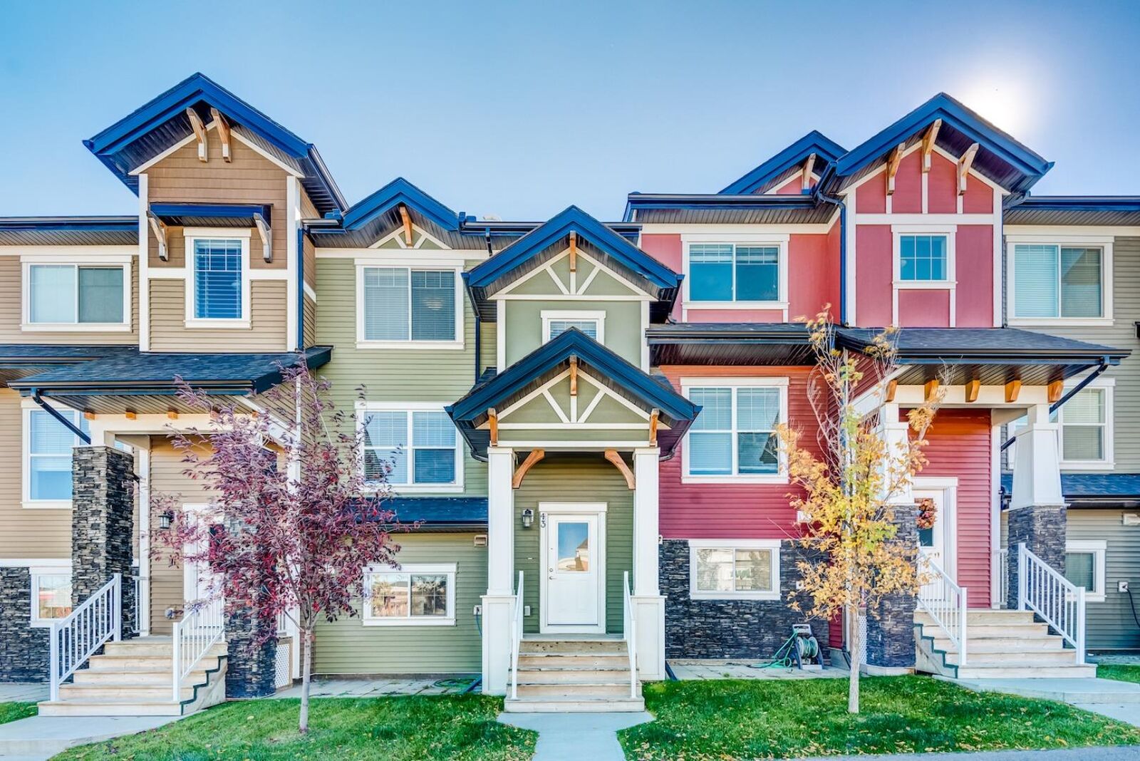 Property Photo:  43 Nolan Hill Boulevard NW  AB T3R 0S5 