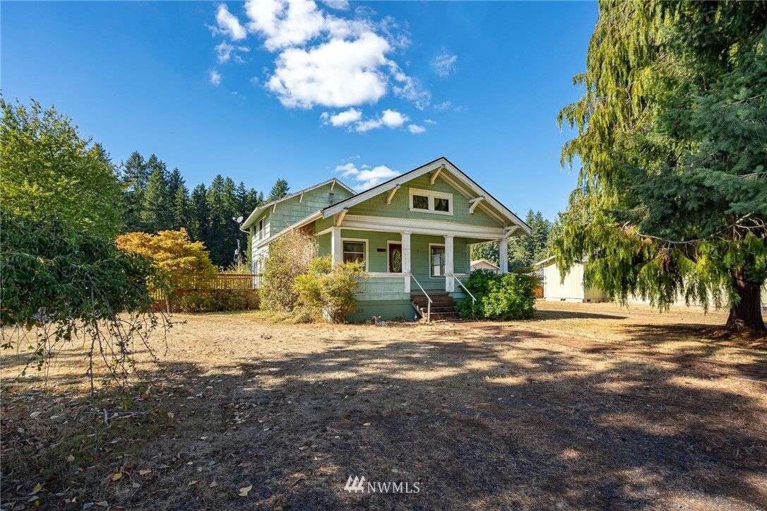 Property Photo:  1003 SW Front Street  WA 98596 