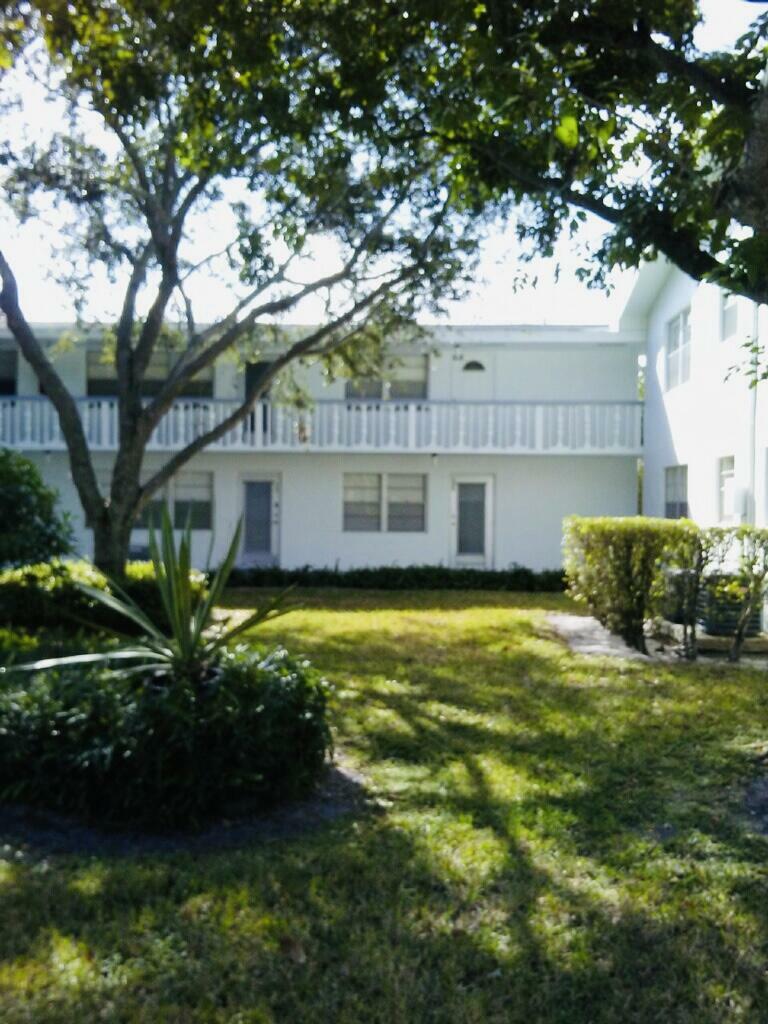 419 Sheffield Q  West Palm Beach FL 33417 photo